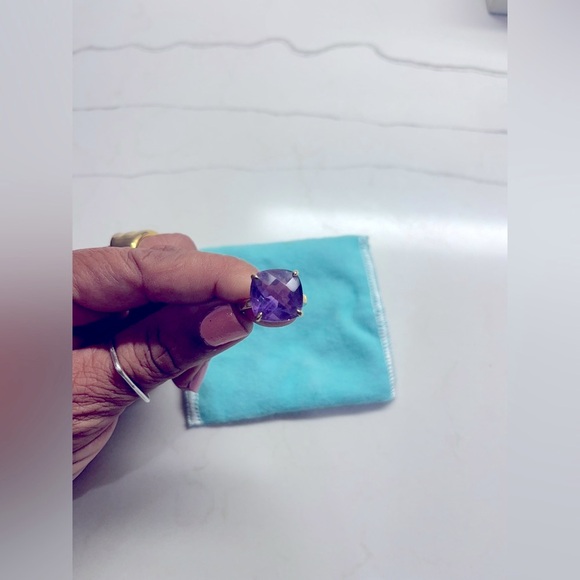 TIFFANY & Co. 18 ct Yellow Gold Ring with Amethyst Gemstone - Picture 6 of 8